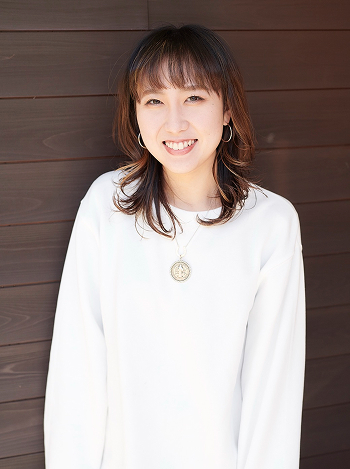 石田 友里